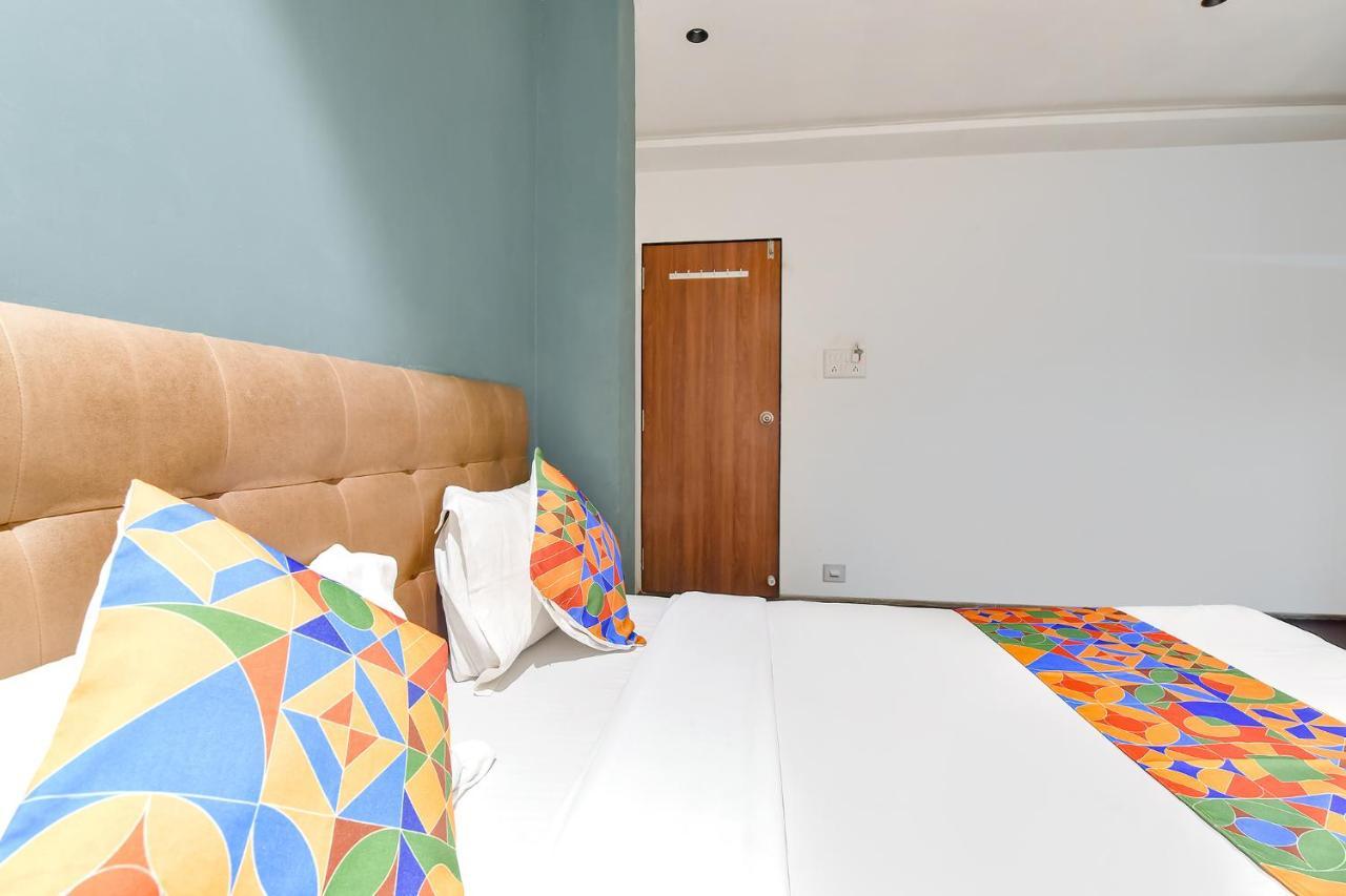 Fabhotel Nidhivan, Udhna Junction Surat Esterno foto
