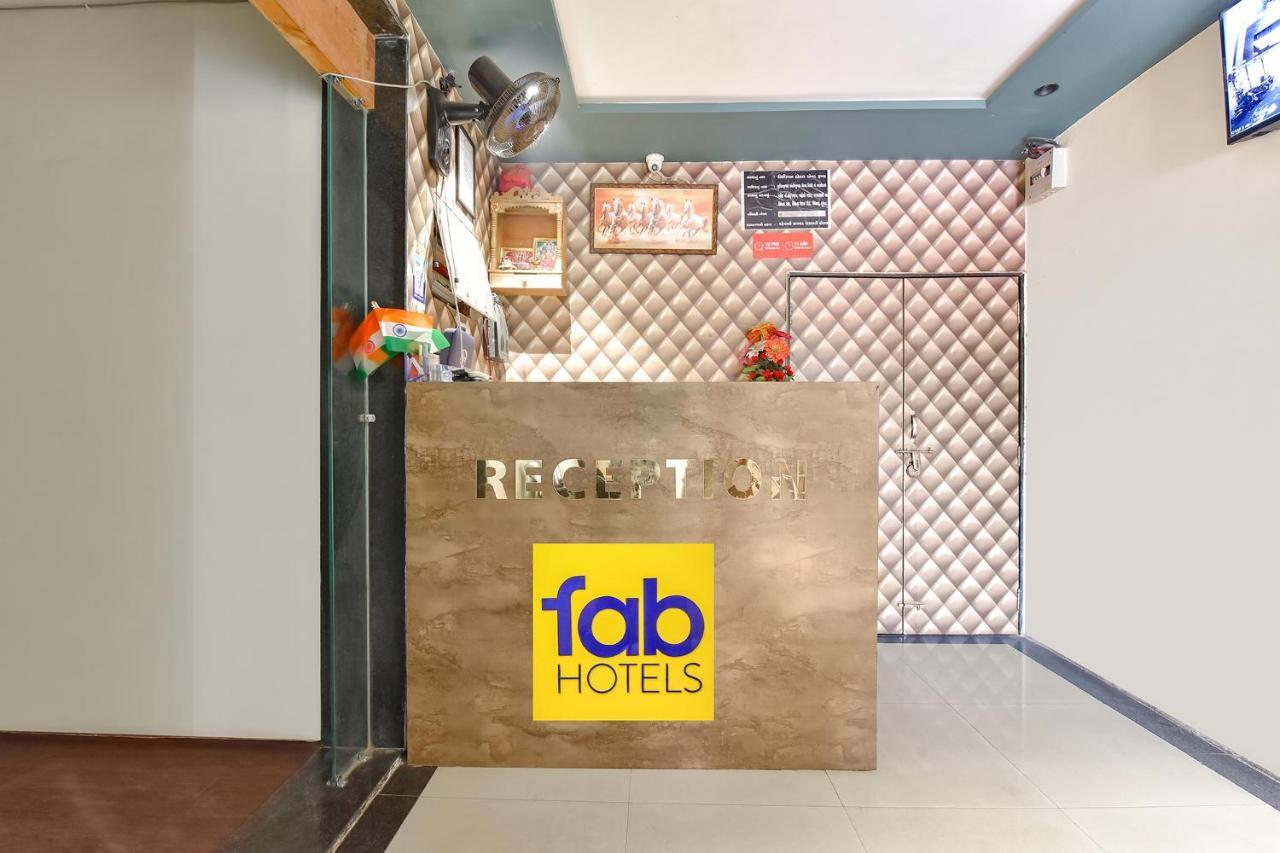 Fabhotel Nidhivan, Udhna Junction Surat Esterno foto