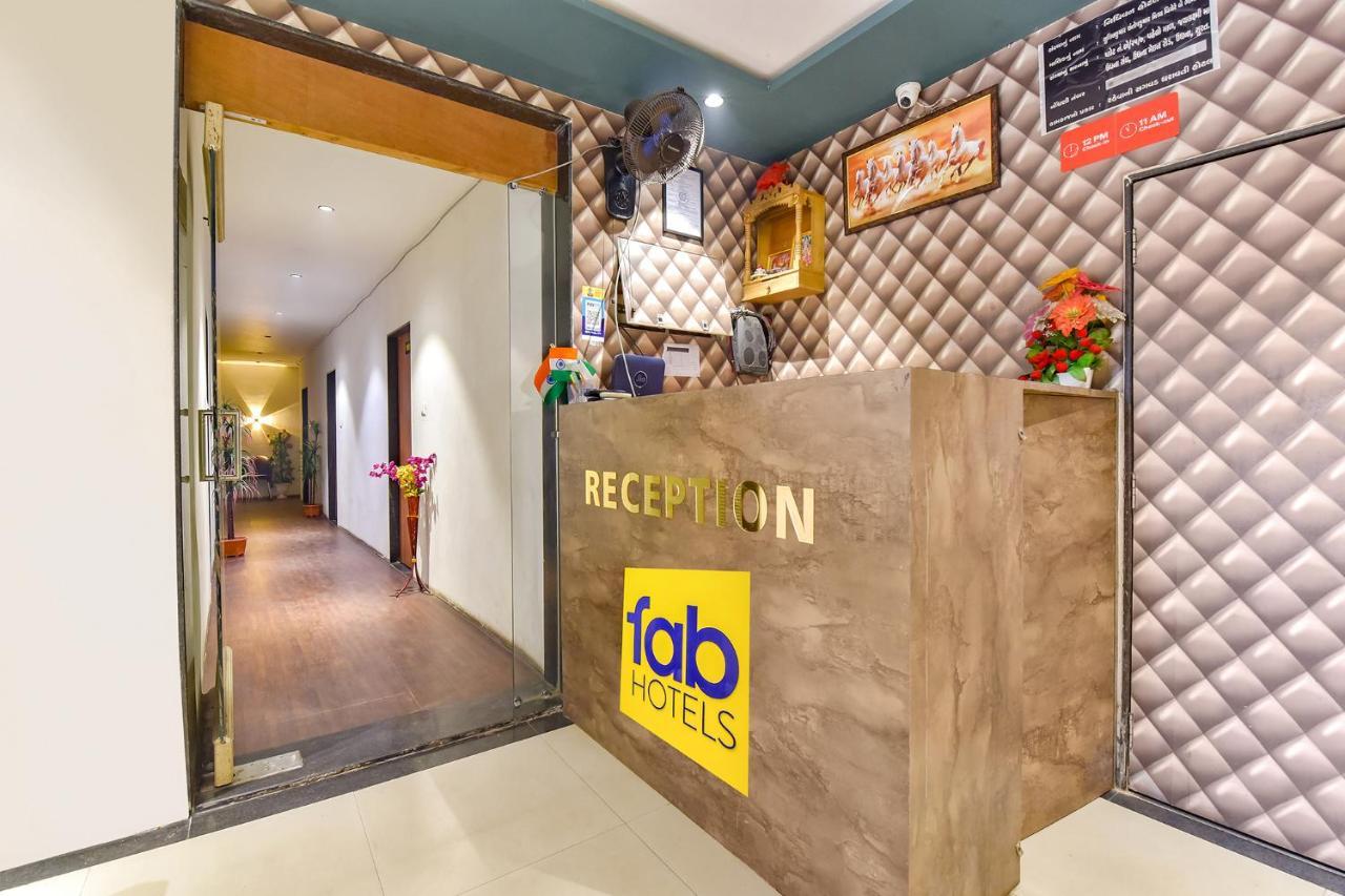 Fabhotel Nidhivan, Udhna Junction Surat Esterno foto