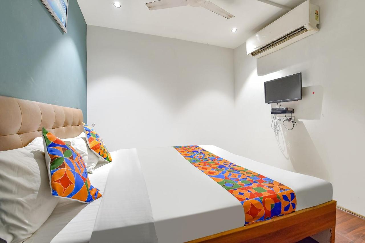 Fabhotel Nidhivan, Udhna Junction Surat Esterno foto